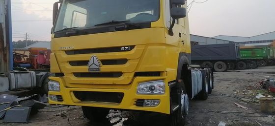 8500x2500x3600mm Sinotruk HOWO 6*4 Camião tractor Camião pesado com design de pneu sem tubo