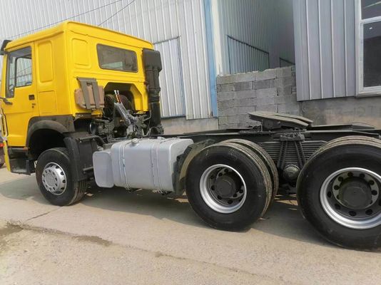 8500x2500x3600mm Sinotruk HOWO 6*4 Camião tractor Camião pesado com design de pneu sem tubo