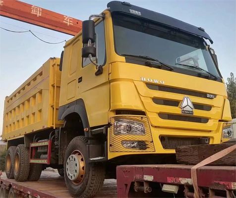 10 pneus Sinotruck HOWO 6*4 camião de segunda mão camião de descarga traseiro estilo de elevação emissão Euro 3/4/5