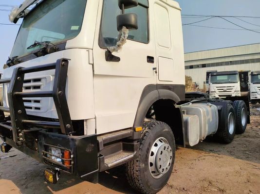 Caminhão tractor HOWO 6X4 de alta potência com tanque de 400L e pneus 12r22.5