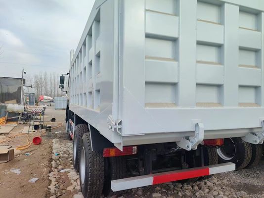 Transmissão manual 420HP Sinotruk Branco HOWO 8*4 camião de descarga camião de segunda mão Euro 2/3/4/5