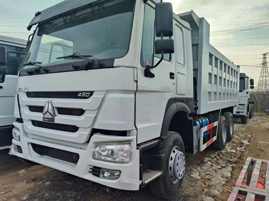 HOWO Sinotruck Caminhão pesado de 420 CV com pneus radiais