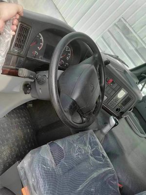Sinotruk HOWO 6*4 Blue Tractor Truck com capacidade de motor de 4-6L Solução de mineração acessível