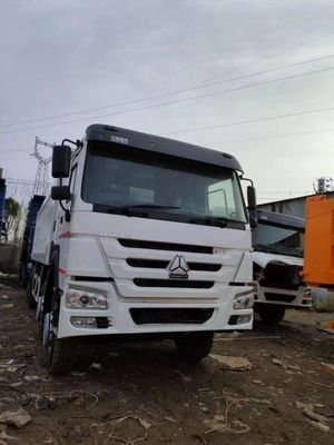 ZZ3257N3847B camião de lixo A solução confiável para o transporte de material branco
