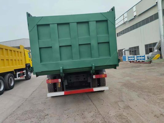 12 Pneus Sinotruk HOWO 8*4 camião de segunda mão camião verde com transmissão manual