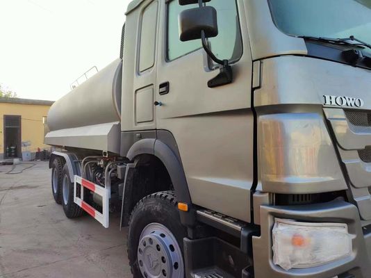Design de pneus radiais Sinotruk HOWO 380HP caminhão de rega para o seu negócio