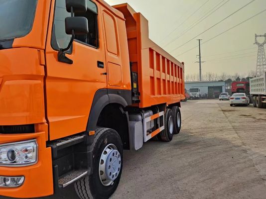 Caminhão Sinotruk usado 6X4 de 10 rodas, de cargas pesadas, de 5 lugares