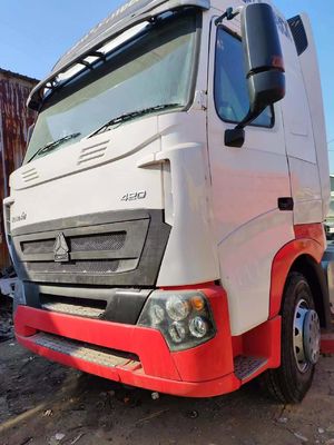 Sinotruk Howoa7 Tractor Truck Head com motor Weichai 6800x2500x3500mm e eficiência