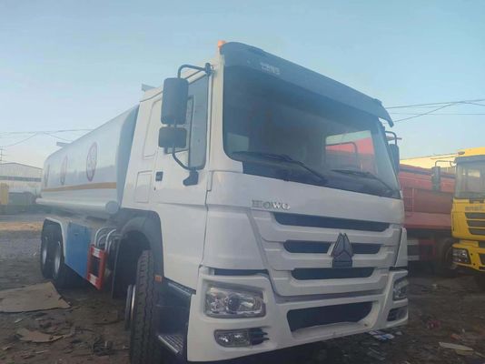 Capacidade do motor de 4-6L 6X4 Carburante de aço carbono Caminhão-tanque para óleo gás diesel 25000 litros
