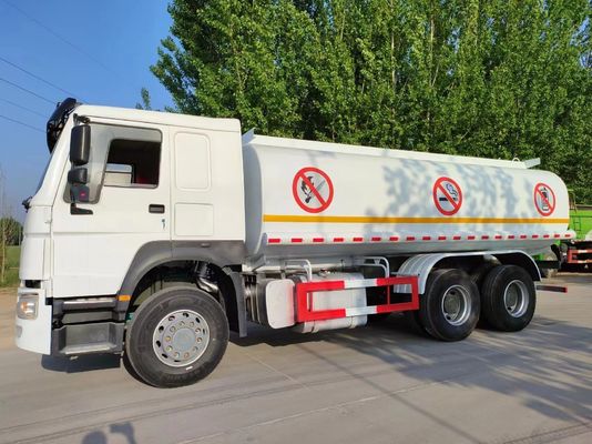HOWO 6*4 26000 litros 340 CV Camiões-tanque de transporte de combustível de entrega de petróleo para ≤5 lugares