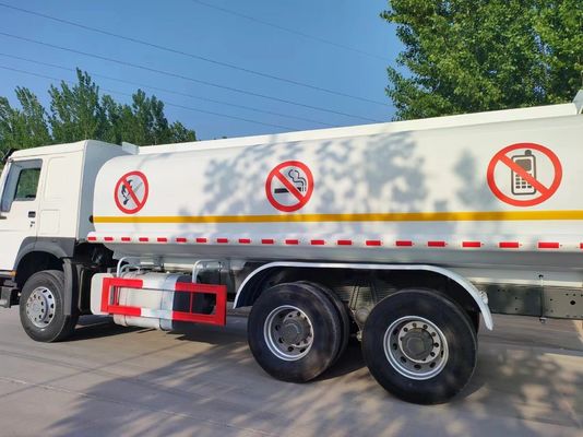 HOWO 6*4 26000 litros 340 CV Camiões-tanque de transporte de combustível de entrega de petróleo para ≤5 lugares