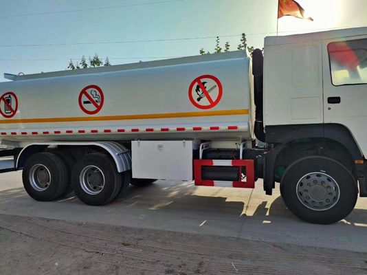 HOWO 6*4 26000 litros 340 CV Camiões-tanque de transporte de combustível de entrega de petróleo para ≤5 lugares