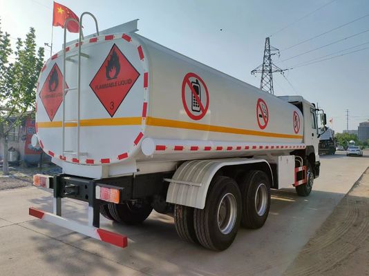 HOWO 6*4 26000 litros 340 CV Camiões-tanque de transporte de combustível de entrega de petróleo para ≤5 lugares