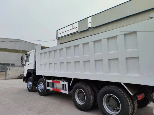 Design de pneu radial 375HP Sinotruk 12 rodas HOWO 8 * 4 camião de descarga para transporte de branco