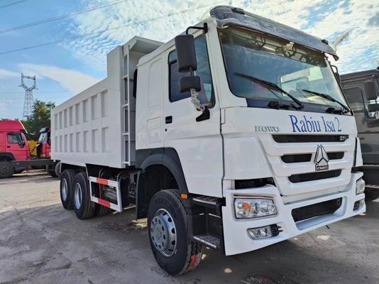 Caminhão de descarga branco HOWO 6*4 com capacidade de motor de 4-6 litros e requisitos do cliente