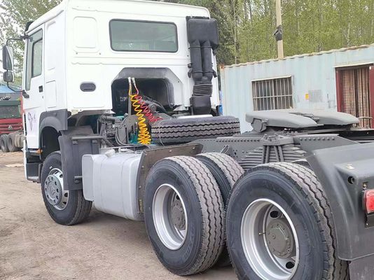 Sinotruk HOWO Caminhão-trator de 400 CV para call centers no estrangeiro e alta potência &gt; 450 cv