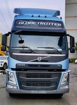 Caminhão de reboque Volvo FM 420 com design de pneu radial e 351-450 cv