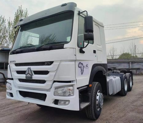 6×4 roda motriz Sinotruck HOWO 371HP Trator caminhão 8,55 * 2,5 * 3,5m com alta durabilidade
