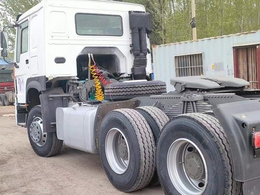 6×4 roda motriz Sinotruck HOWO 371HP Trator caminhão 8,55 * 2,5 * 3,5m com alta durabilidade
