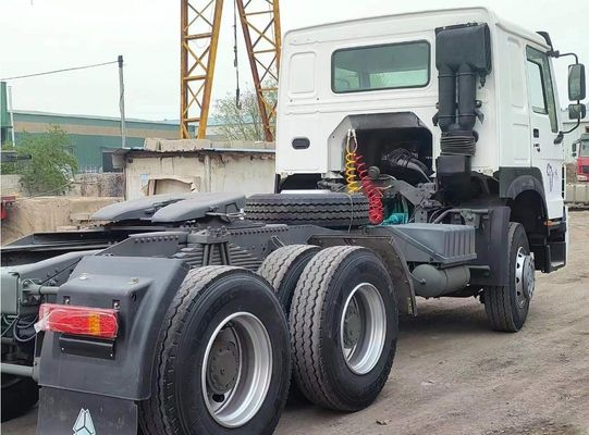 6×4 roda motriz Sinotruck HOWO 371HP Trator caminhão 8,55 * 2,5 * 3,5m com alta durabilidade