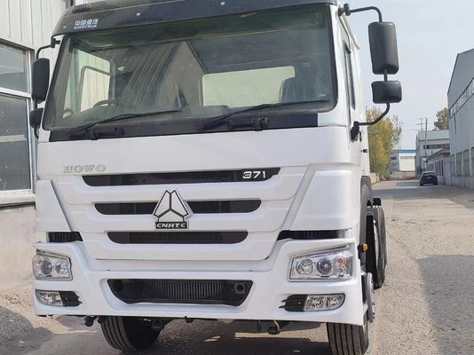 Sinotruk HOWO 6*4 Camião-trator Direito 6800*2496*2950mm Condição utilizada