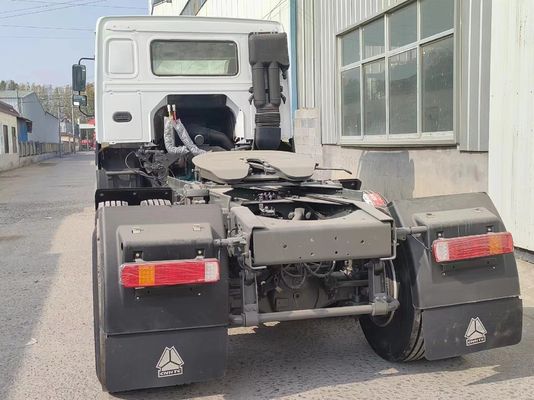 Sinotruk HOWO 6*4 Camião-trator Direito 6800*2496*2950mm Condição utilizada