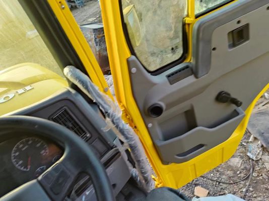 6*4 Caminhão de tipo U amarelo com capotador Caminhão de direita Caminhões de descarga para construção Caminhões de descarga para construção Caminhões de descarga para construção Caminhões de descarga para construção Caminhões de descarga para construção Caminhões HOWO Assentos ≤5