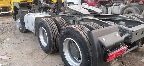 375HP 6X4 Sino cabeça de tractor caminhão de segunda mão HOWO cabeça de tractor em boas condições