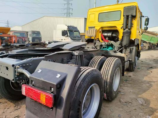 Sinotruk HOWO camião pesado 6*4 camião tractor amarelo com emissões Euro 3/4/5 e ≤5 lugares