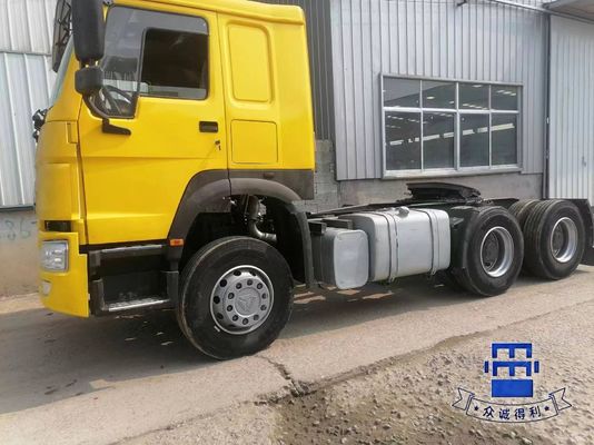 Caminhão Trator Sinotruk 6*4 Cor Amarelo Usado a partir de 6-8L Capacidade do motor
