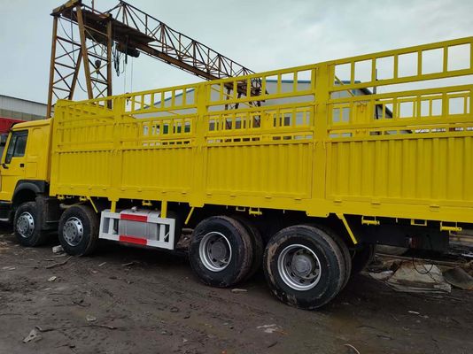 Design de pneus radiais HOWO Sinotruk 8*4 Caminhão de carga Caminhão em segunda mão com motor Weichai