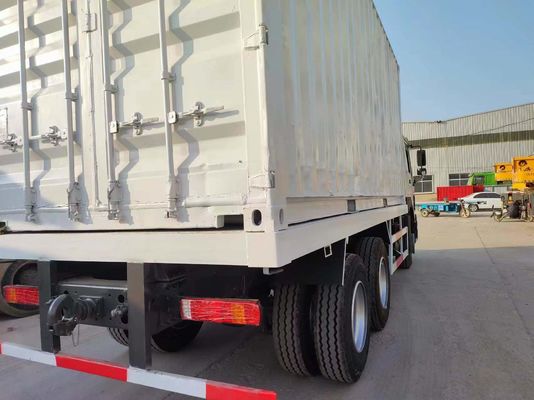 6*4 Design de pneu radial Sinotruck HOWO Branco camião de segunda mão 10 pneus para roda motriz