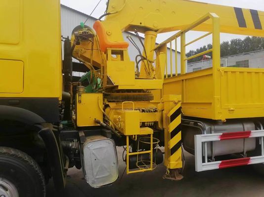 Venda Sinotruck personalizado HOWO 6 * 4 caminhão montado guindaste com especificações personalizadas